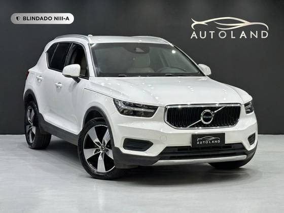 VOLVO XC40 2.0 T5 GASOLINA MOMENTUM AWD GEARTRONIC